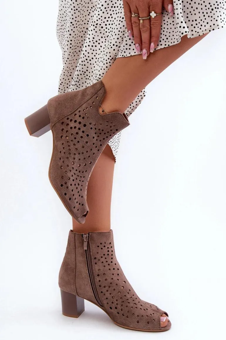 Ażurowe Botki Damskie Eko Zamszowe Na Słupku Z Odkrytymi Palcami Brązowe Halania