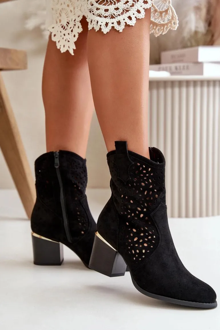 Ażurowe Botki Na Słupku Z Eko Zamszu Zapinane Na Zamek Czarne Sevana