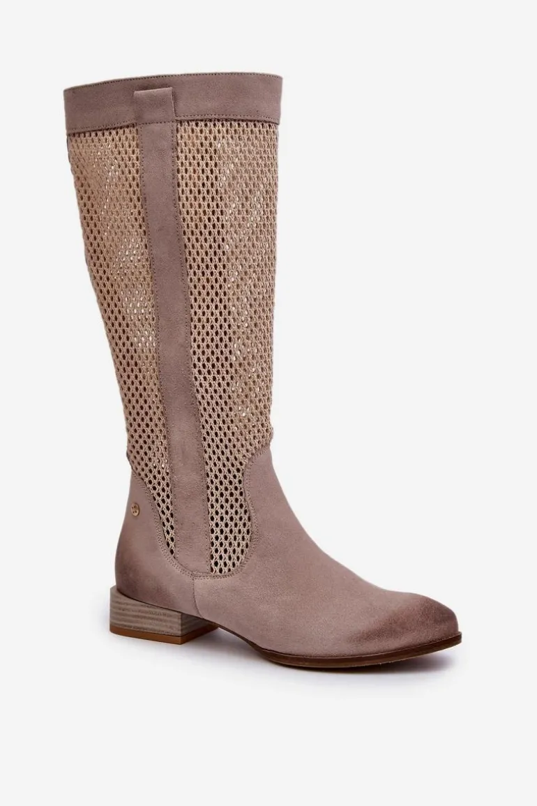 Ażurowe Kozaki Damskie Na Niskim Obcasie Z Naturalnego Zamszu Maciejka 06467-04 Beżowe