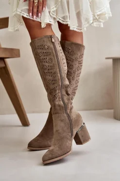 Ażurowe Kozaki Damskie Na Słupku Z Eko Zamszu Vinceza 16443 Ciemnobeżowe