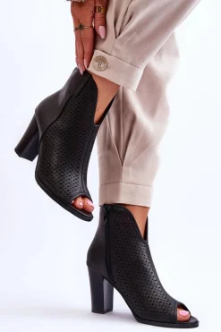 Ażurowe Skórzane Botki Na Słupku Czarne Florina