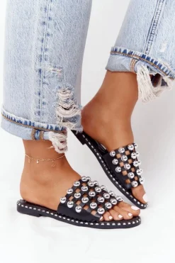 Ażurowe Skórzane Klapki Z Dżetami Czarne Alana
