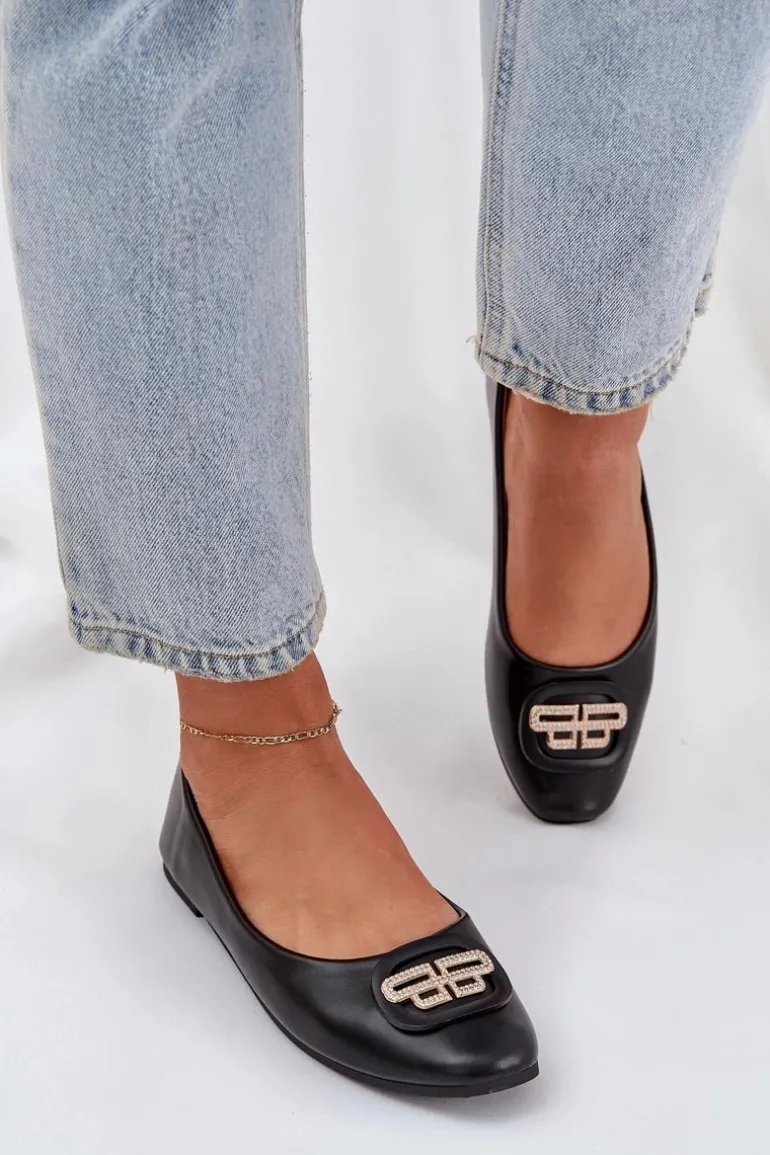 Baleriny Na Płaskiej Podeszwie Z Ozdobą Czarne Ainoria