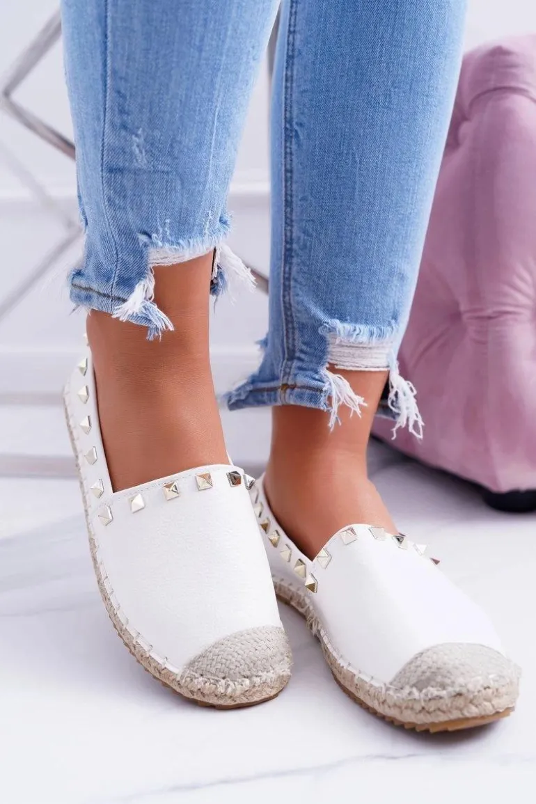 Białe Wsuwane Espadryle z Ćwiekami Christiane