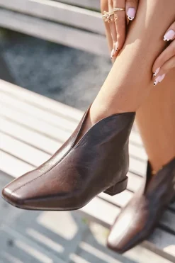 Botki Damskie Na Delikatnym Obcasie Czekoladowe Elvienne