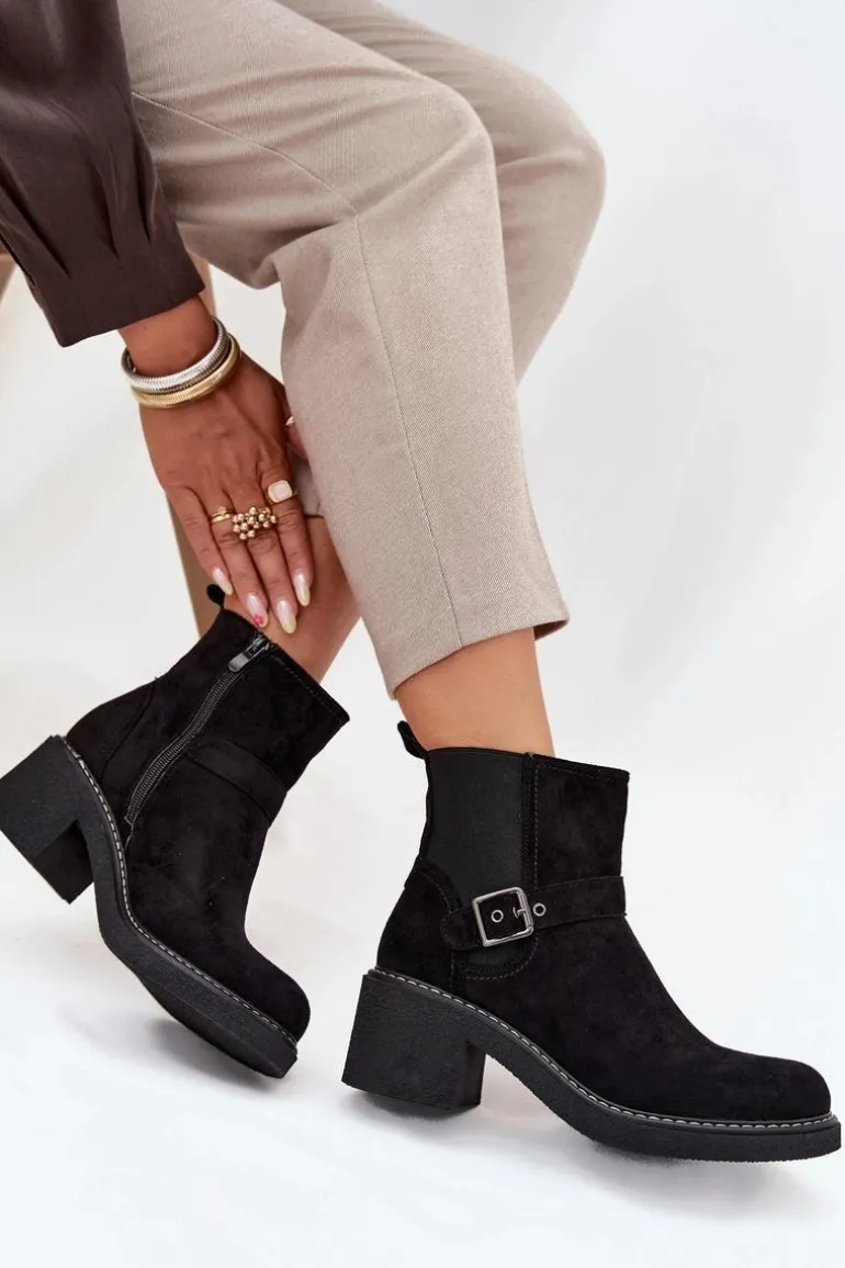 Botki Damskie Na Klocku Z Klamrą Czarne Nymera