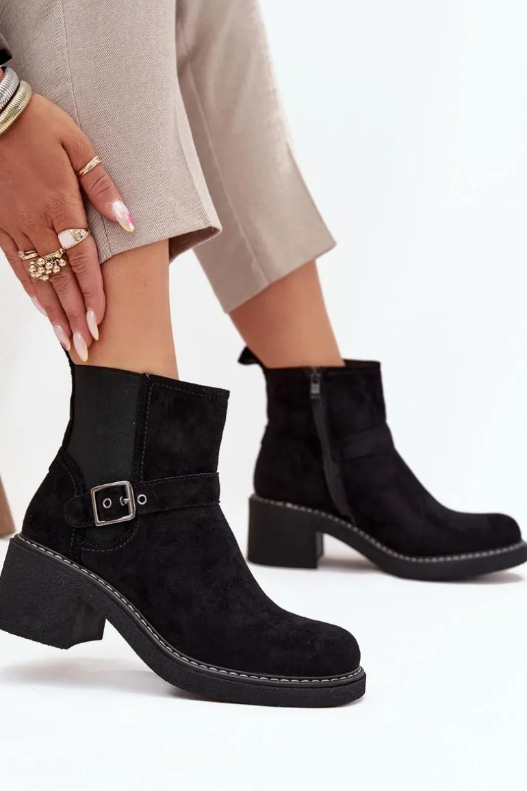 Botki Damskie Na Klocku Z Klamrą Czarne Nymera