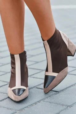 Botki Damskie Na Masywnym Słupku Na Zamek Brązowe Delvane