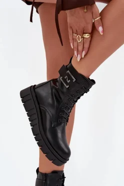 Botki Damskie Na Platformie Z Ozdobnym Detalem Ocieplane Czarne Lyrana
