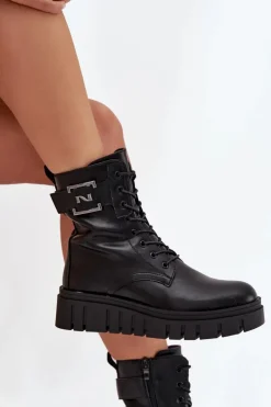 Botki Damskie Na Platformie Z Ozdobnym Detalem Ocieplane Czarne Lyrana