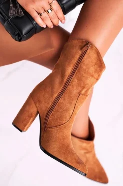 Botki Damskie Na Słupku Eko-Zamsz Camel Ecstasy