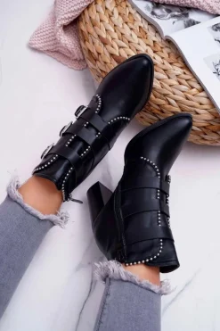 Botki Damskie Na Słupku Klamry Czarne Finbas