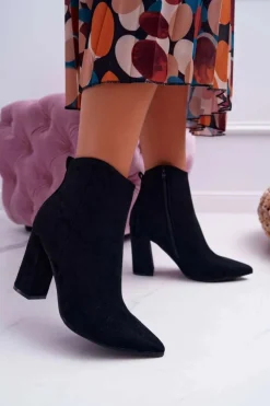 Botki Damskie Na Słupku W Szpic Zamszowe Czarne Summe