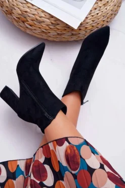 Botki Damskie Na Słupku W Szpic Zamszowe Czarne Summe