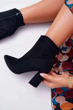 Botki Damskie Na Słupku W Szpic Zamszowe Czarne Summe