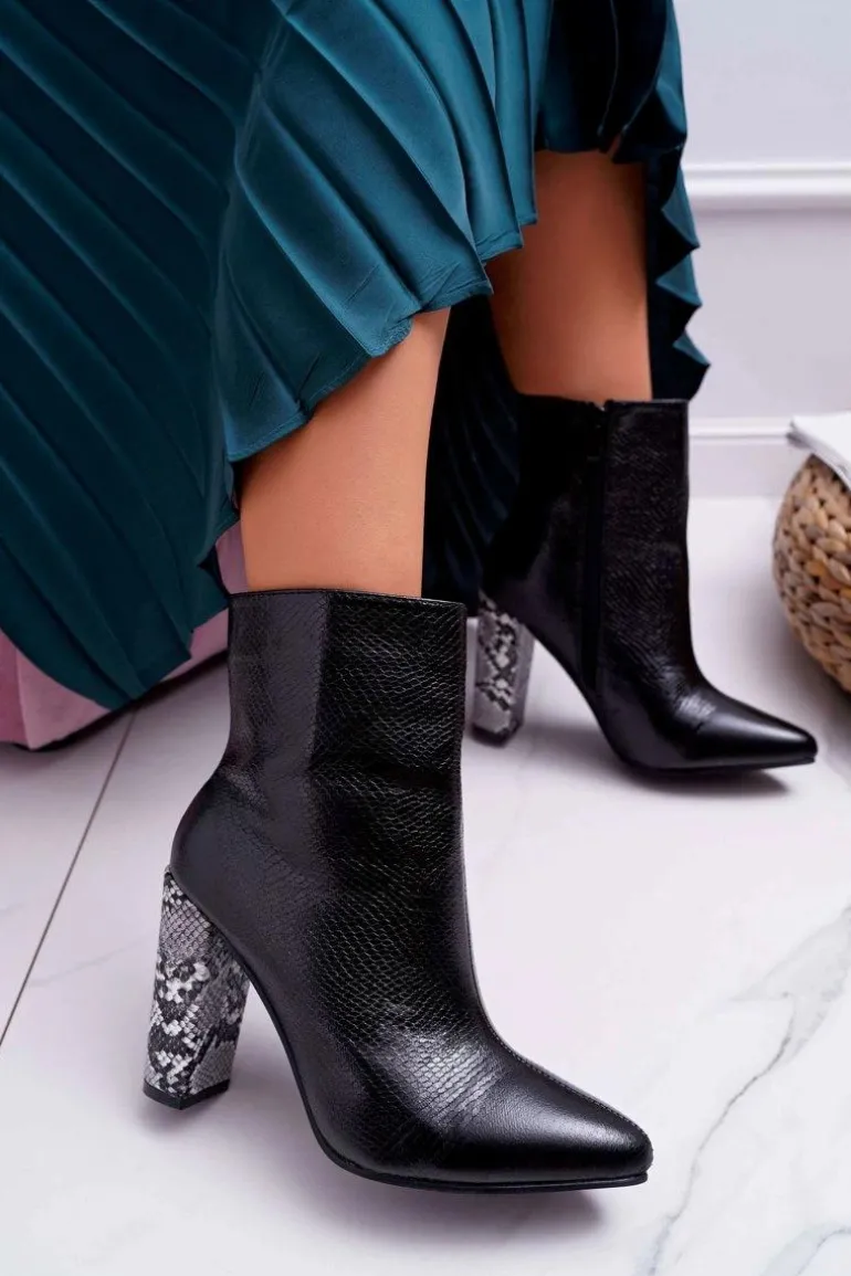 Botki Damskie Na Słupku Wężowy Motyw Czarne Vernel