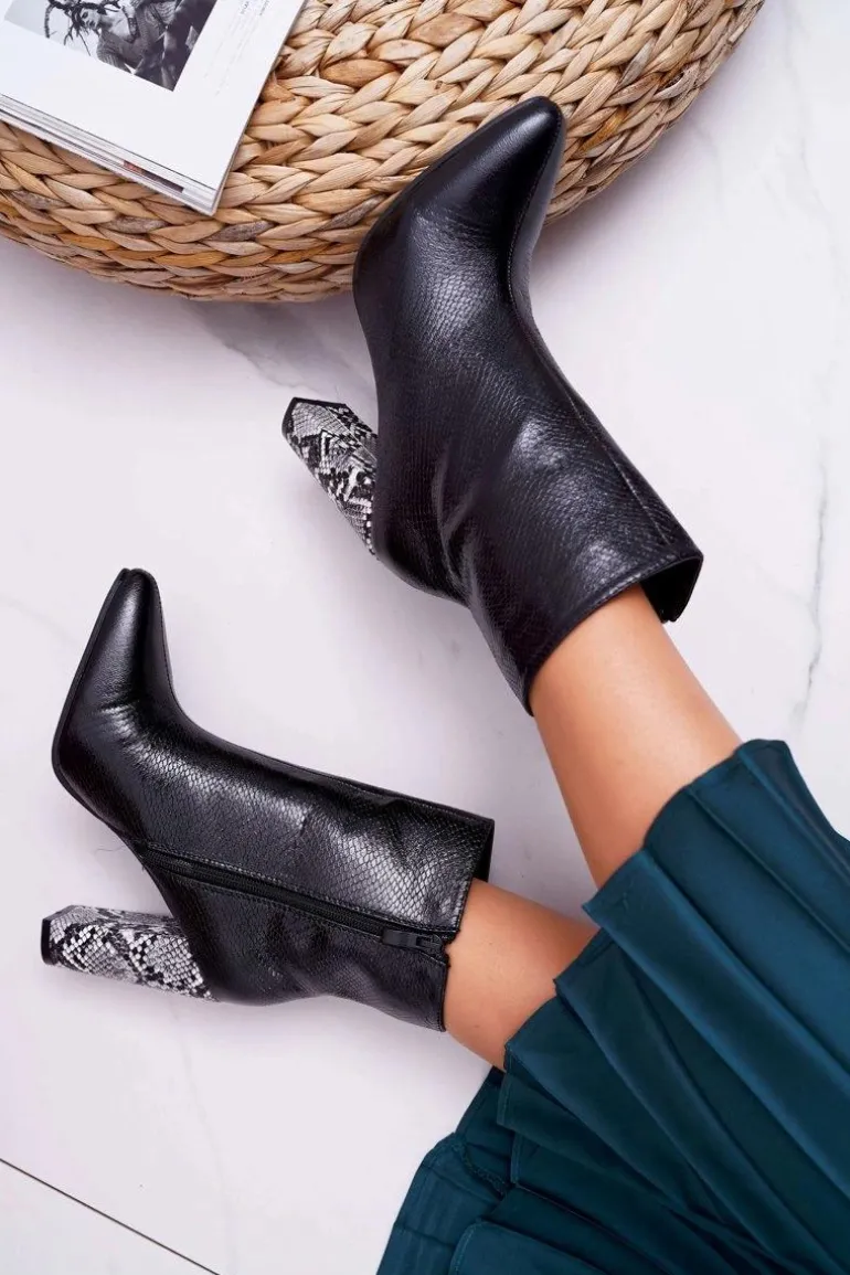 Botki Damskie Na Słupku Wężowy Motyw Czarne Vernel