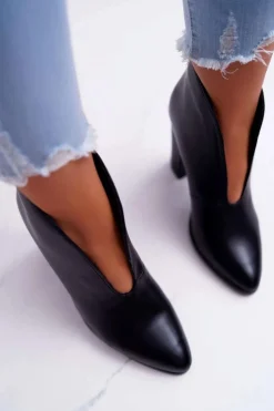 Botki Damskie Na Słupku Wsuwane z Wycięciami Czarne Mantana