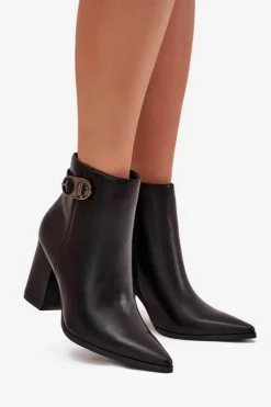 Botki Damskie Na Słupku Z Ozdobnym Detalem Czarne Tharina