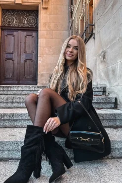 Botki Damskie Na Słupku Z Frędzlami I Marszczeniem Ocieplane Czarne Darlina