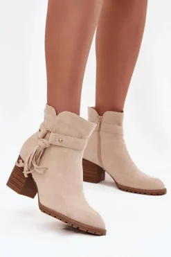 Botki Damskie Na Słupku Z Frędzlami Jasnobeżowe Rosabella