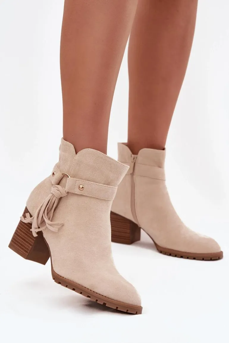 Botki Damskie Na Słupku Z Frędzlami Jasnobeżowe Rosabella