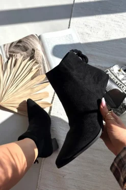 Botki Damskie Na Słupku Z Wiązaniem Czarne Halisse