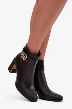 Botki Damskie Na Słupku Z Paskiem I Złotym Detalem Czarne Galinne