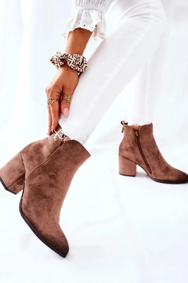 Botki Damskie Na Słupku Zamszowe Beżowe Carrick