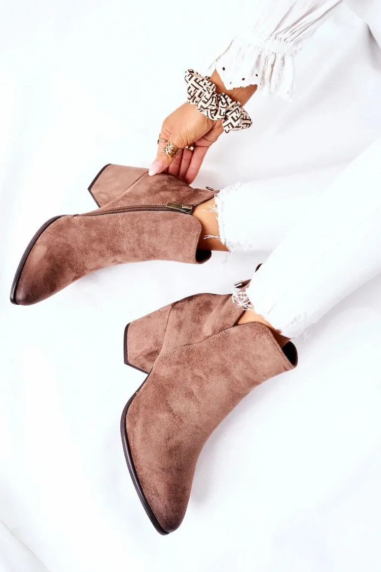 Botki Damskie Na Słupku Zamszowe Beżowe Carrick