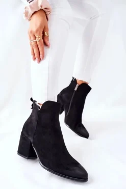 Botki Damskie Na Słupku Zamszowe Czarne Carrick