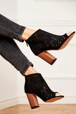 Botki Damskie Na Słupku Zamszowe Ażurowe Czarne Papillon