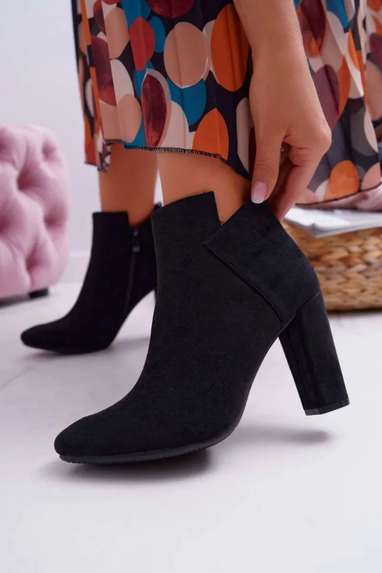 Botki Damskie Na Słupku Zamszowe Czarne Ruffle