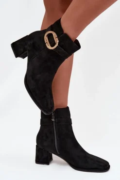 Botki Damskie Na Słupku Ze Złotą Klamrą Czarne Calissa