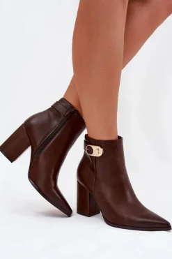 Botki Damskie Na Słupku Ze Złotym Detalem Czekoladowe Tharina