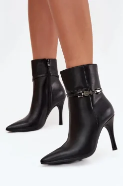 Botki Damskie Na Szpilce Z Paskiem I Srebrnym Elementem Ocieplane Czarne Bellisse