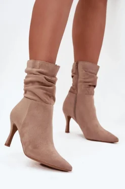 Botki Damskie Na Szpilce Z Marszczoną Cholewką Eko Zamszowe Zamek Beżowe Ulisse