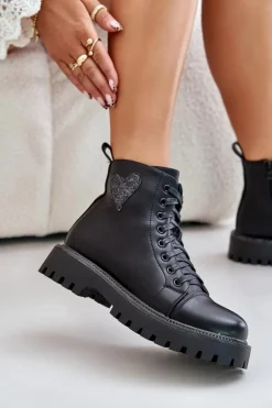 Botki Damskie Na Zamek Z Ozdobnym Sercem Czarne Obeena