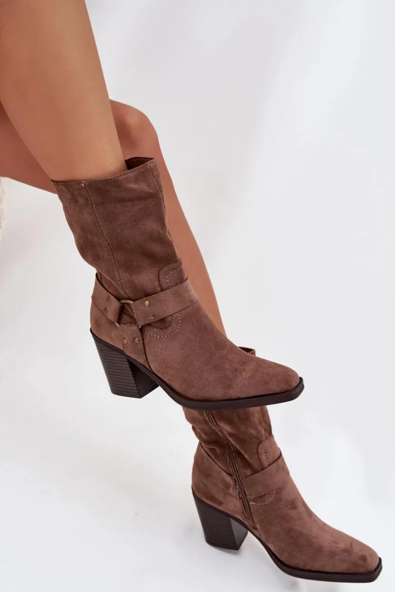 Botki Damskie Ocieplane Na Słupku Z Paskami I Ozdobnym Detalem Brązowe Neria