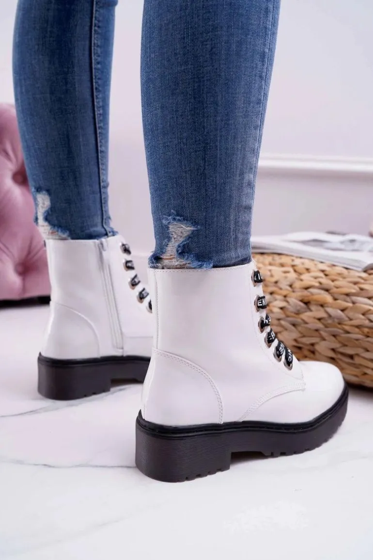 Botki Damskie Płaski Obcas Glany Lakierowane Białe Sergio Leone TR726