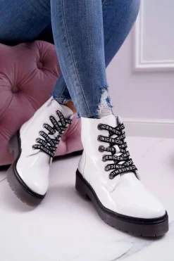 Botki Damskie Płaski Obcas Glany Lakierowane Białe Sergio Leone TR726