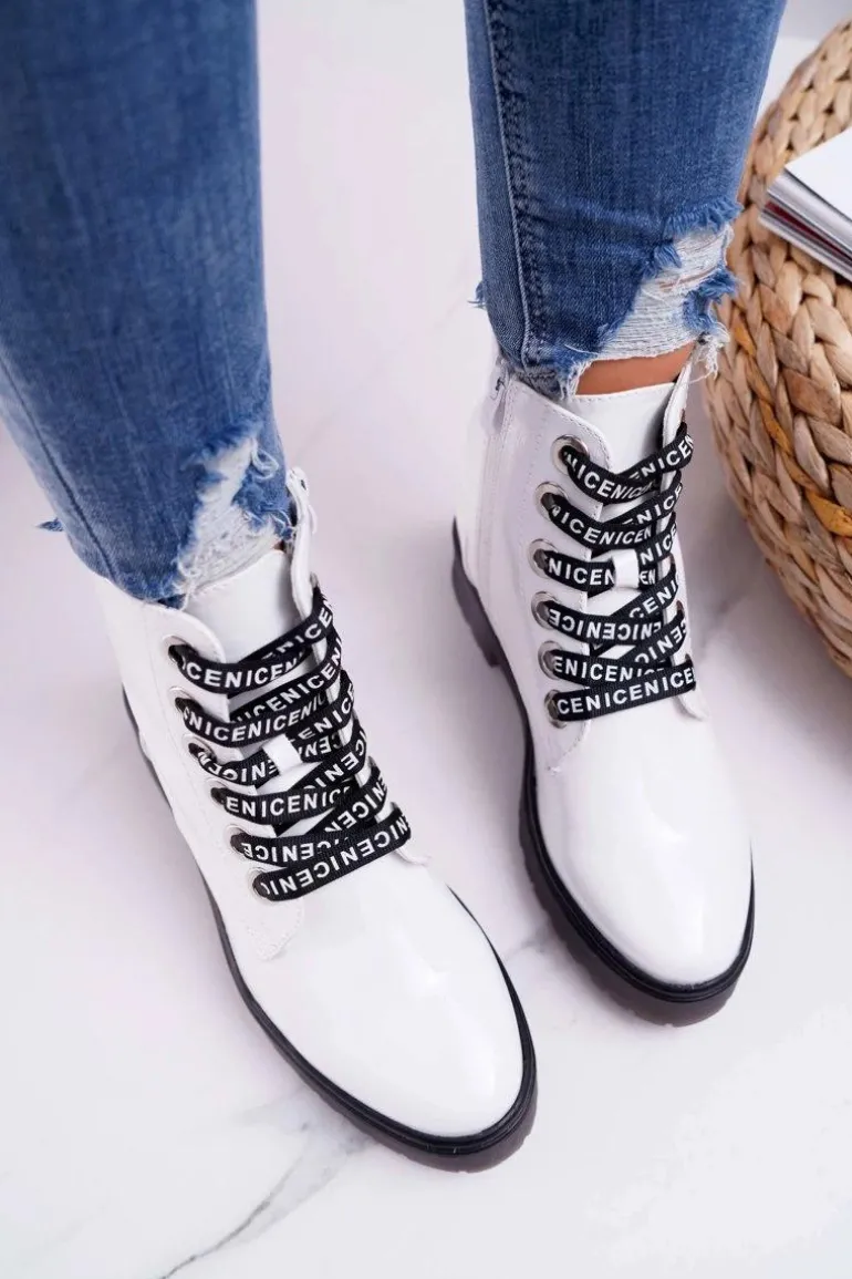 Botki Damskie Płaski Obcas Glany Lakierowane Białe Sergio Leone TR726