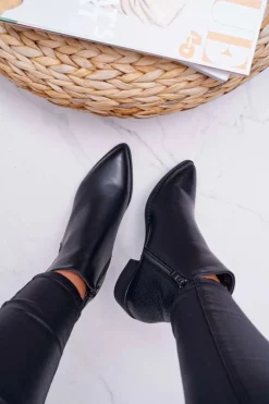 Botki Damskie Płaski Obcas W Szpic Suwak Czarne Derme