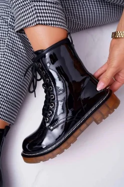 Botki Damskie Płaski Obcas Wysokie Glany Lakierowane Czarne Martenis