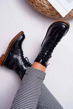 Botki Damskie Płaski Obcas Wysokie Glany Lakierowane Czarne Martenis