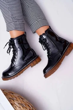 Botki Damskie Płaski Obcas Wysokie Glany Lakierowane Czarne Martenis