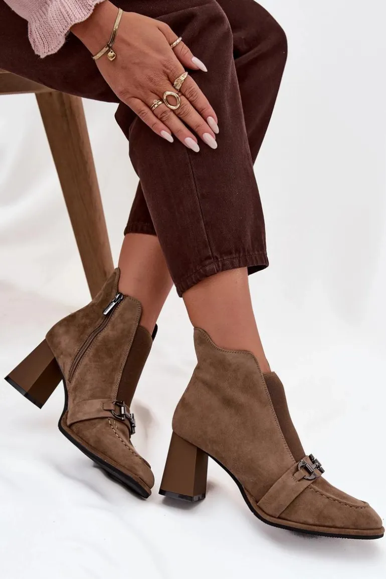 Botki Damskie Z Naturalnego Zamszu Na Słupku Artiker 57C0221 Beżowe