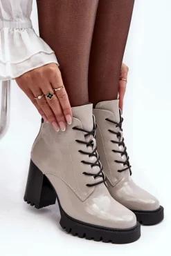 Botki Lakierowane Na Słupku Ocieplane Jasnoszare S.Barski MR870-54