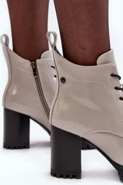 Botki Lakierowane Na Słupku Ocieplane Jasnoszare S.Barski MR870-54