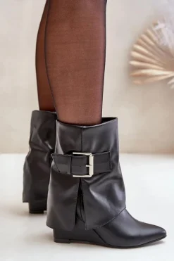 Botki Na Koturnie Z Wywiniętą Cholewką I Klamrą Czarne Vortinia